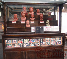 《現(xiàn)場塑像》